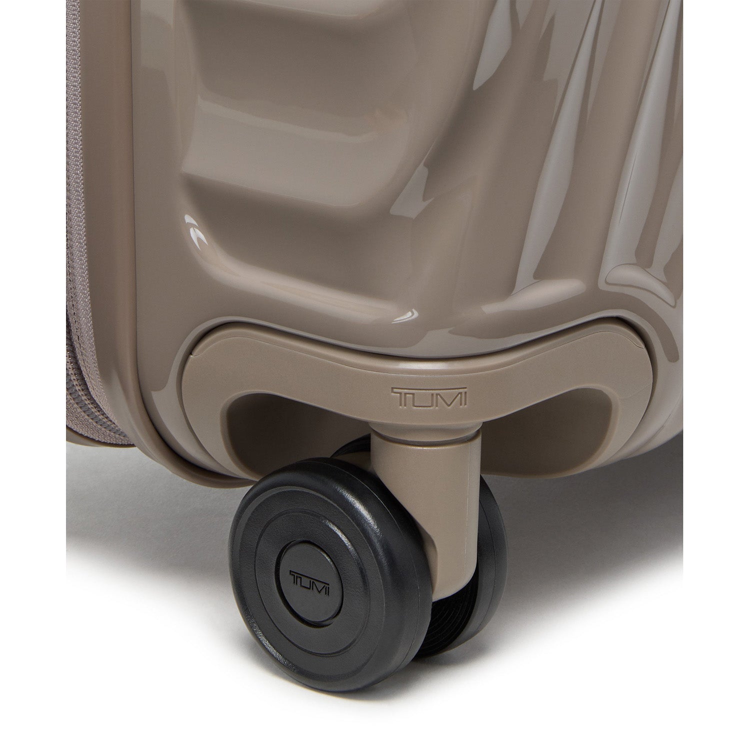 19 Degree Continental Expandable 4 Wheel Carry-On