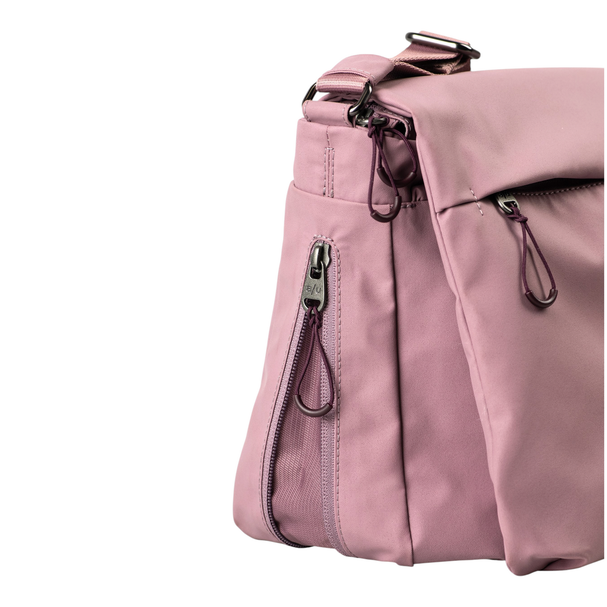 Lieblingstasche Aoki RE lite dusty pink crossbody bag with side zipper pocket and adjustable strap
