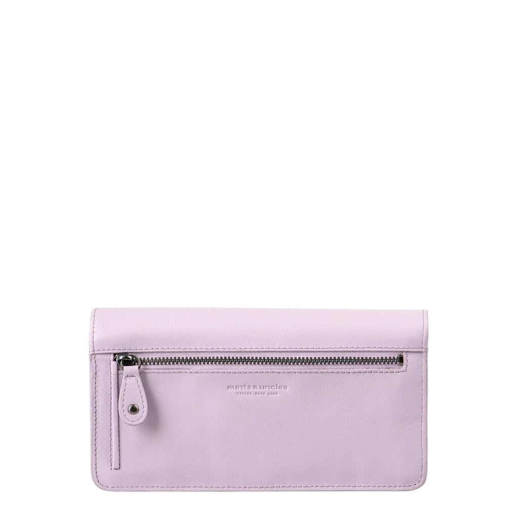 Lieblingstasche Bay light purple leather wallet with a zippered back pocket and embossed logo detail.