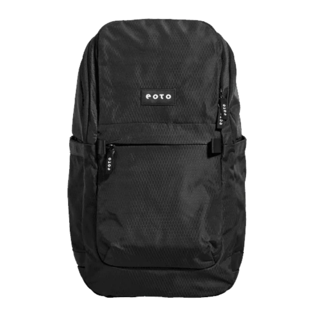 Lieblingstasche eoto Easy27 black 27L everyday backpack with laptop compartment and water-resistant recycled fabric
