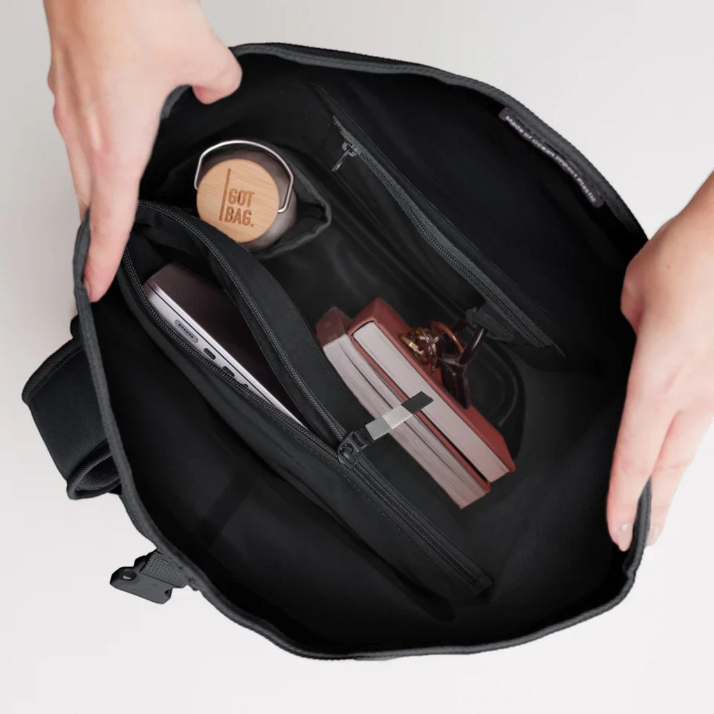 Lieblingstasche GOT BAG Rolltop 2.0 backpack interior view showing laptop sleeve, water bottle, and organized pockets