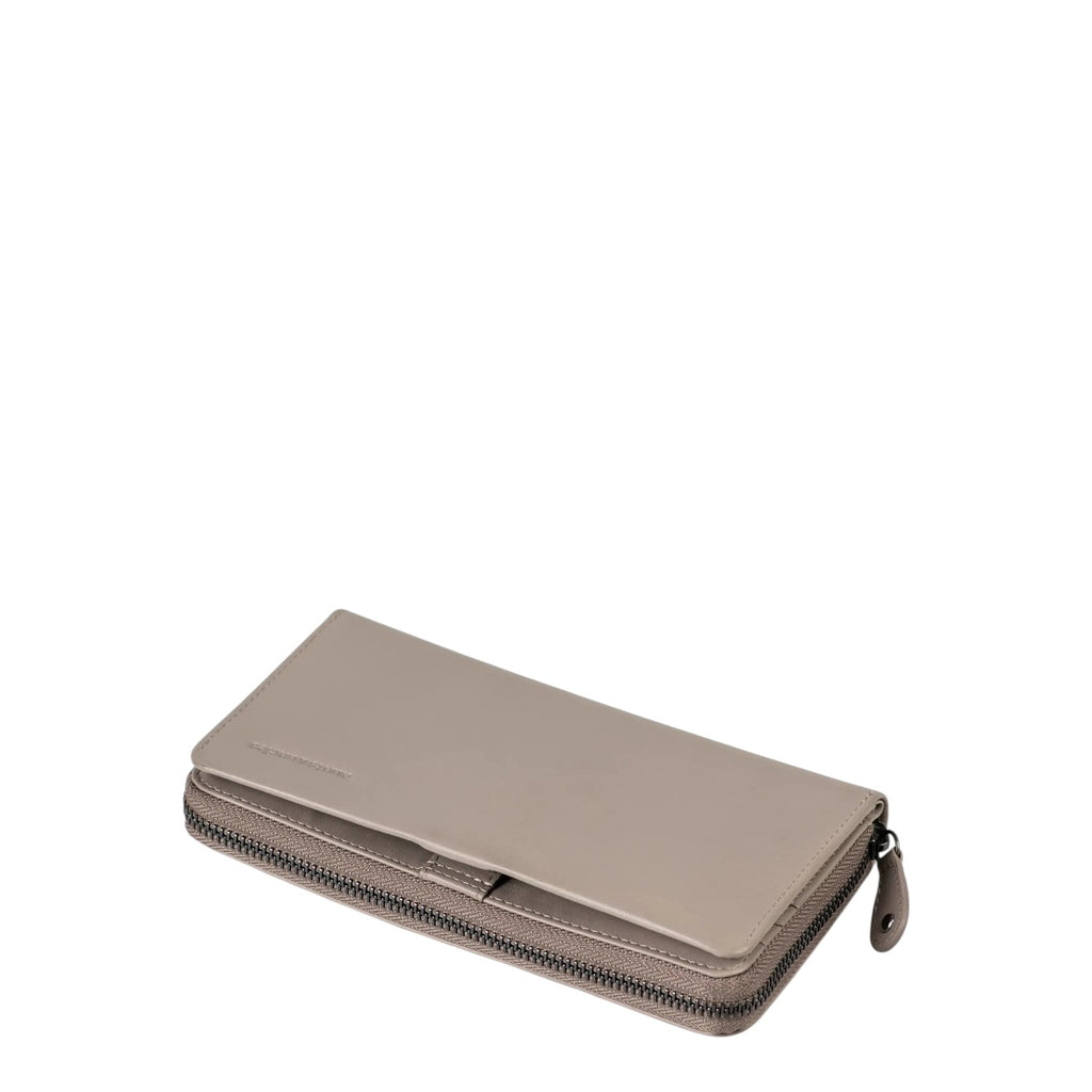 Lieblingstasche Maple taupe leather zip-around wallet with a sleek minimalist design