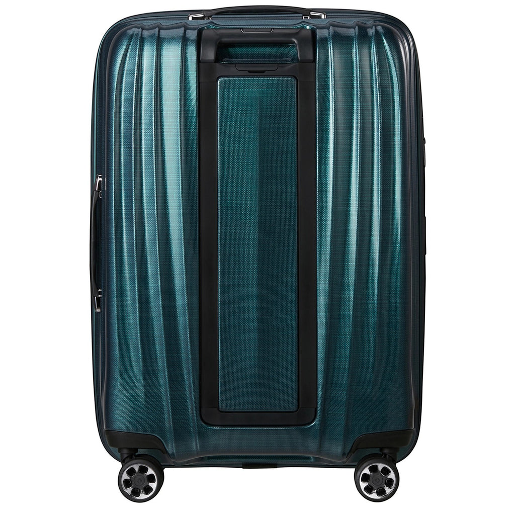 Lieblingstasche NEXIS Spinner 70/26 Exp suitcase in metallic teal with a durable hardshell and four spinner wheels.