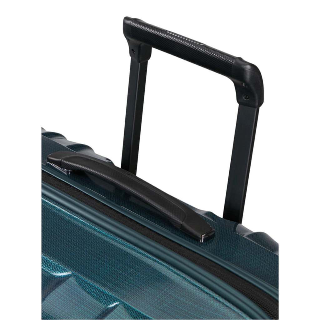 Lieblingstasche PRODIVER HS Spinner 75/28 Exp suitcase featuring a dark teal textured hard shell and black handle