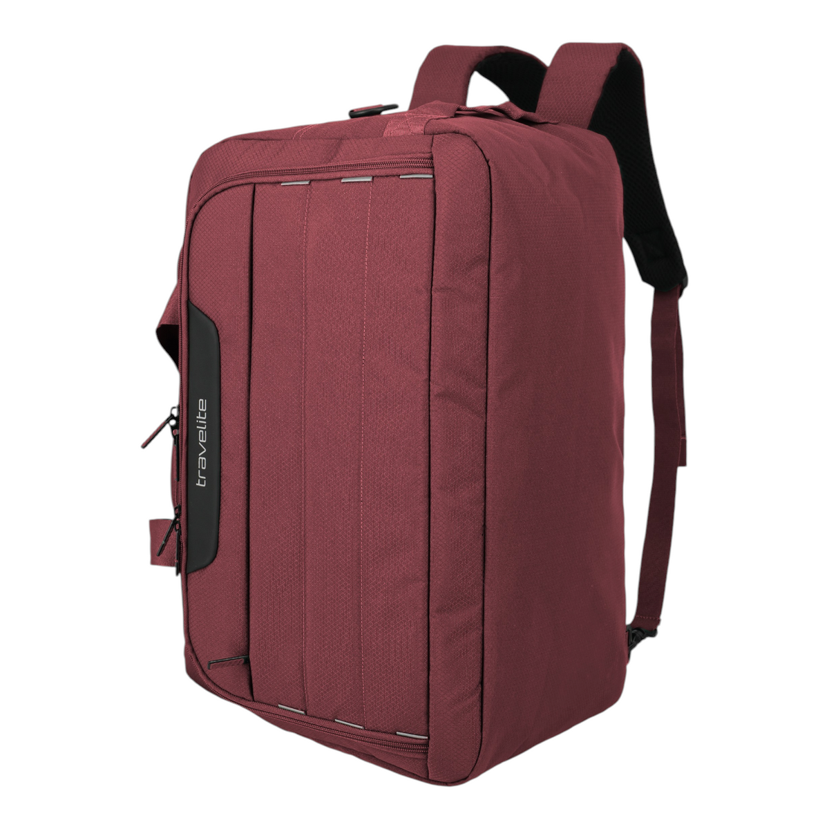 Lieblingstasche Skaii weekender rucksack in burgundy with travelite branding and adjustable shoulder straps