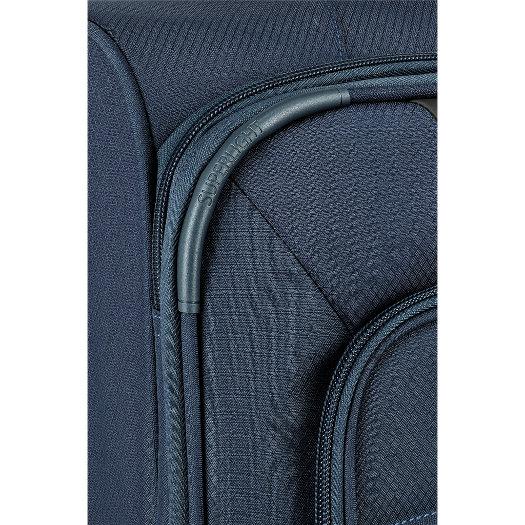 Close-up of the navy blue fabric and zipper detail on a Lieblingstasche Skaii Trolley 4W L exp suitcase.