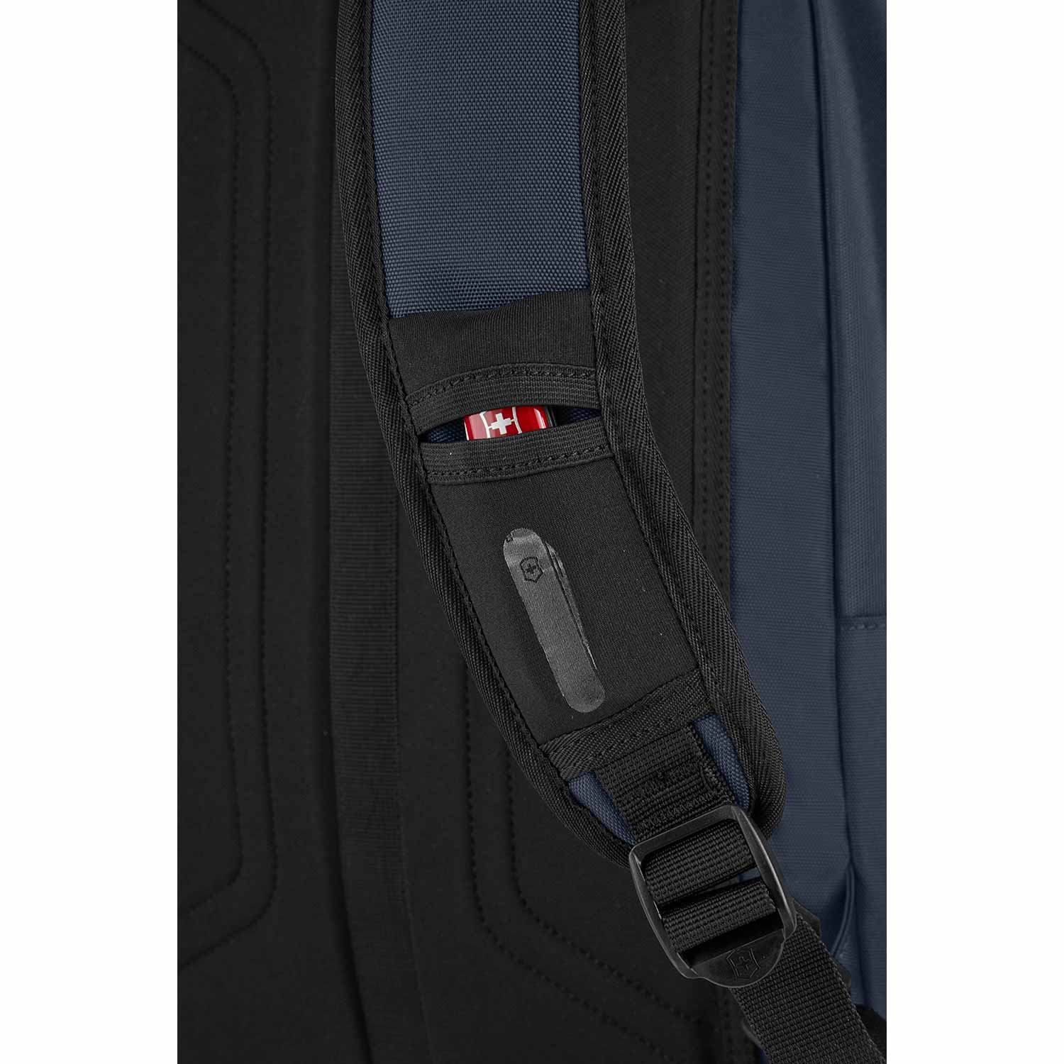 Victorinox_Altmont-Original-Standard-Backpack-606737_blue-7